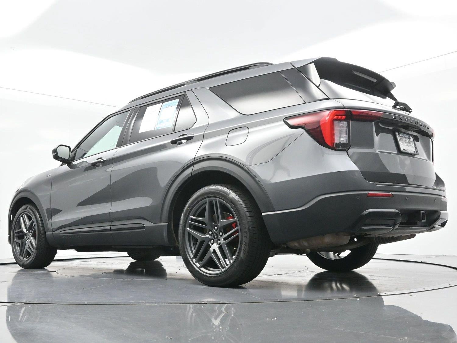 Used 2025 Carbonized Gray Ford ST-Line image 52