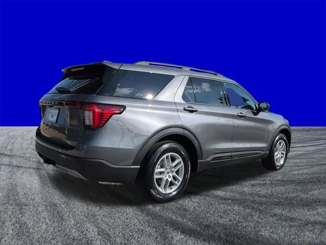 New 2026 Carbonized Gray Metallic Ford Active image 4