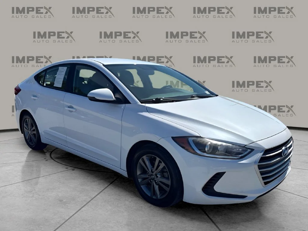 Used 2017 White Hyundai SE image 7