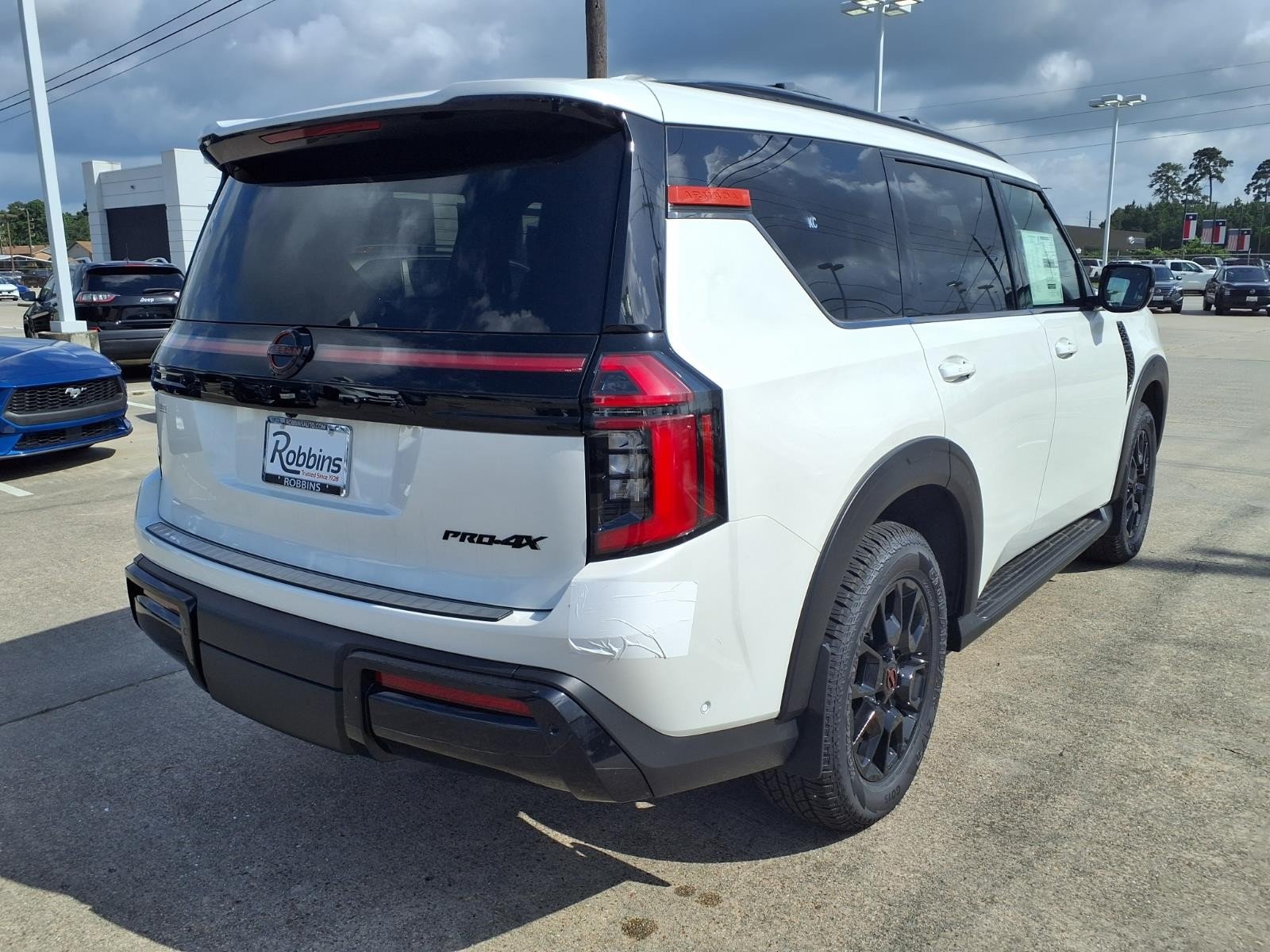 2026 Nissan Armada PRO-4X® White at Robbins Nissan