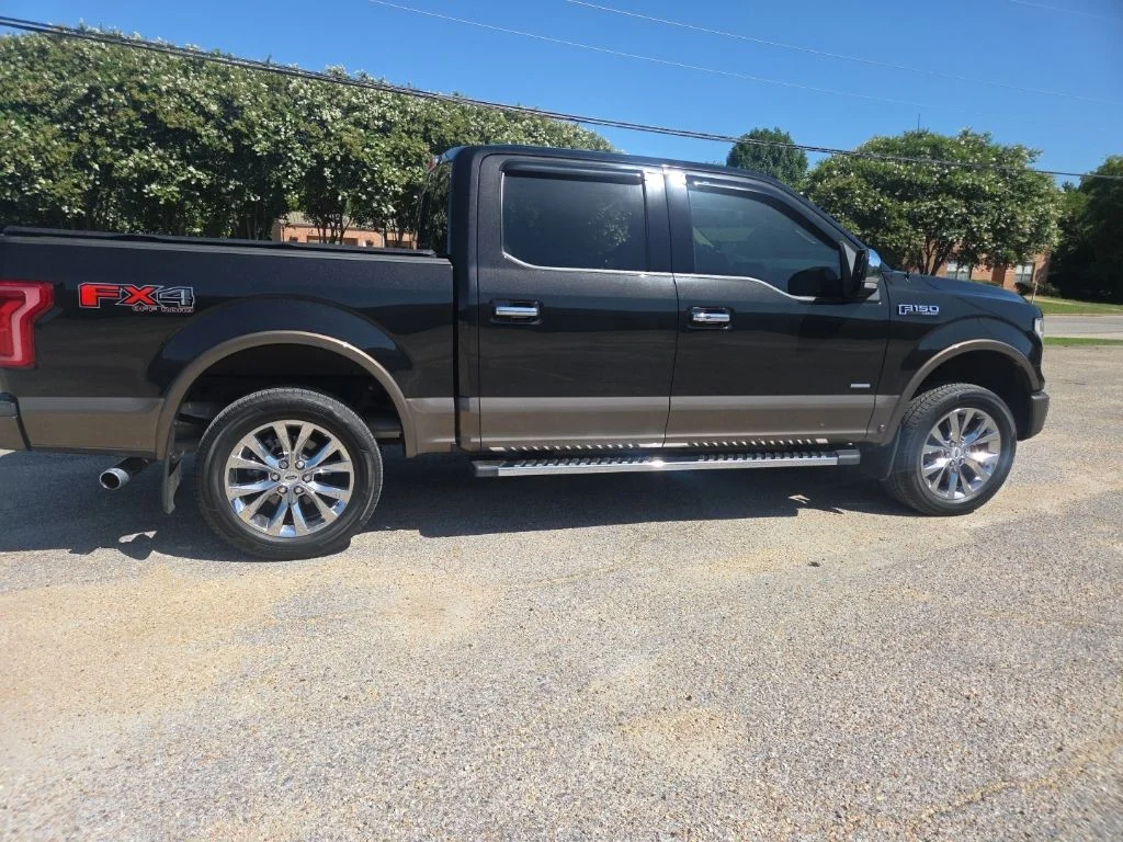 Used 2015 Black Ford Lariat image 12