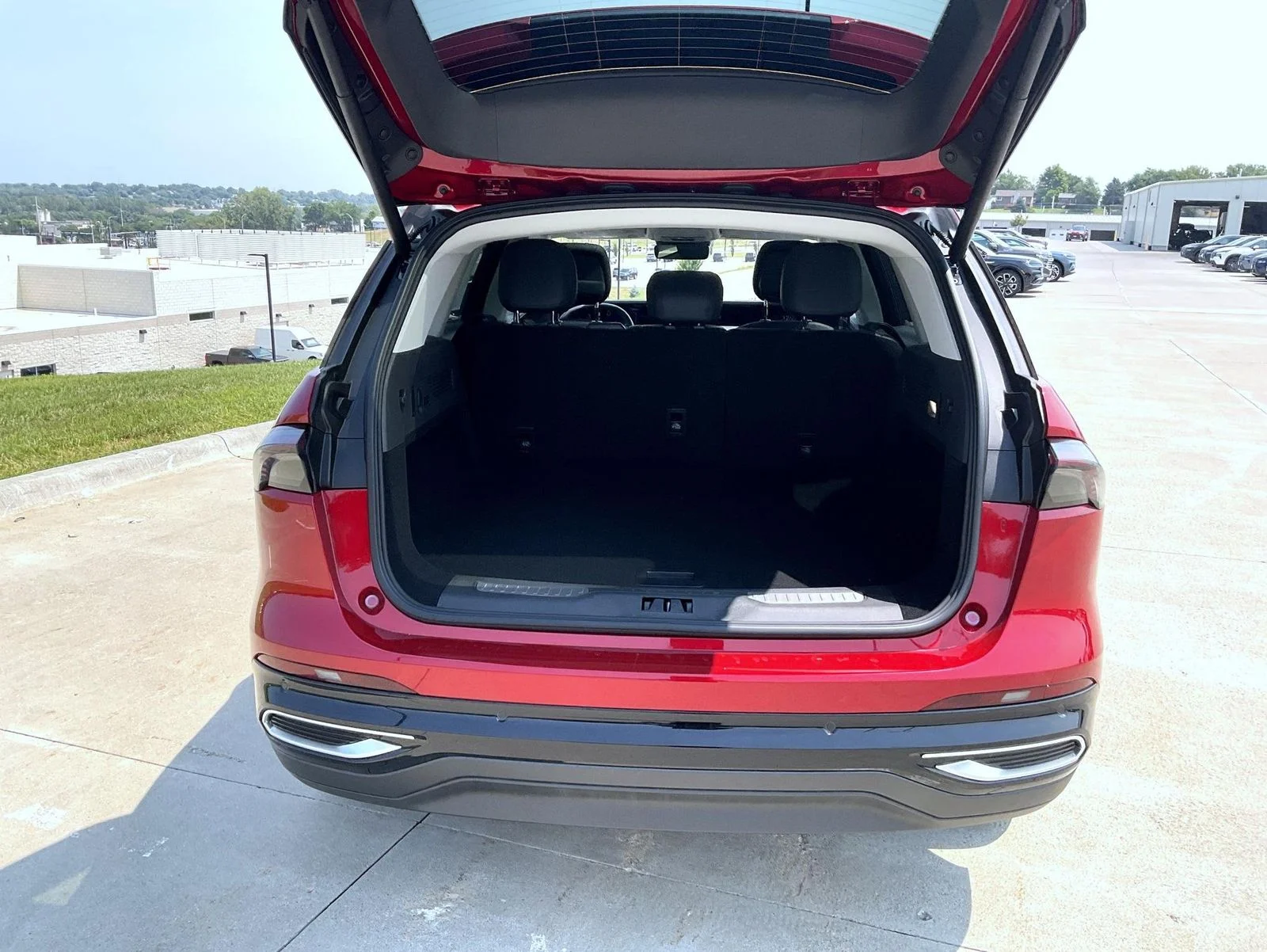 New 2026 Red Lincoln Premiere image 9