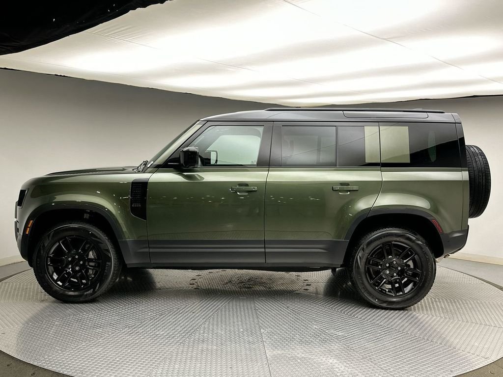 New 2026 Woolstone Green Land Rover S image 2