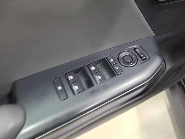 Used 2025 Aurora Black Pearl Kia LXS image 16