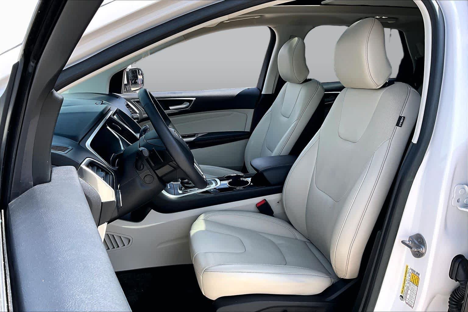 Used 2018 White Platinum Metallic Tri-Coat Ford Titanium image 8