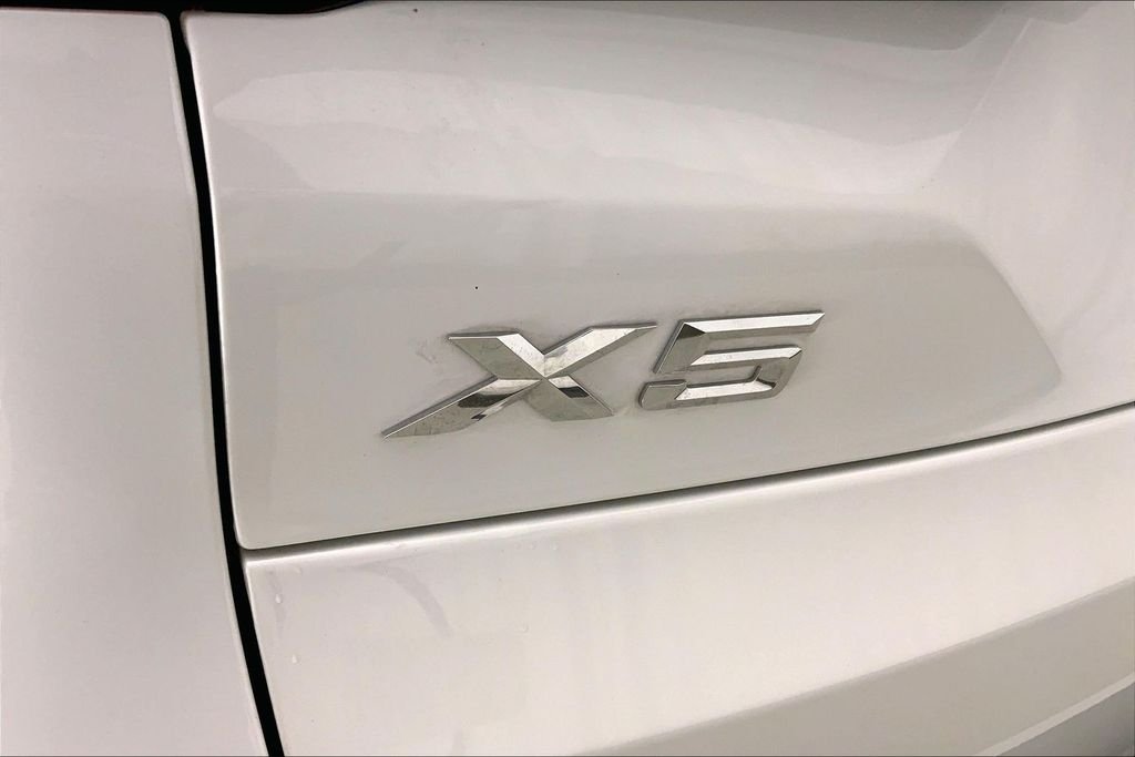 Used 2023 Mineral White Metallic BMW  image 7
