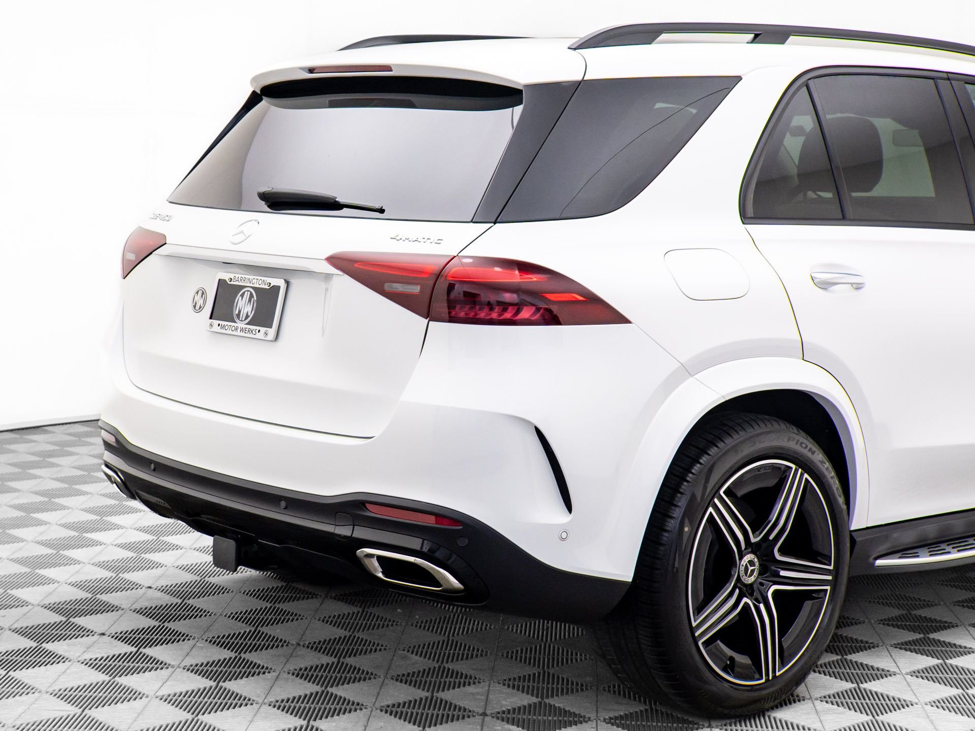 New 2026 Polar White Mercedes-Benz GLE 450 image 40