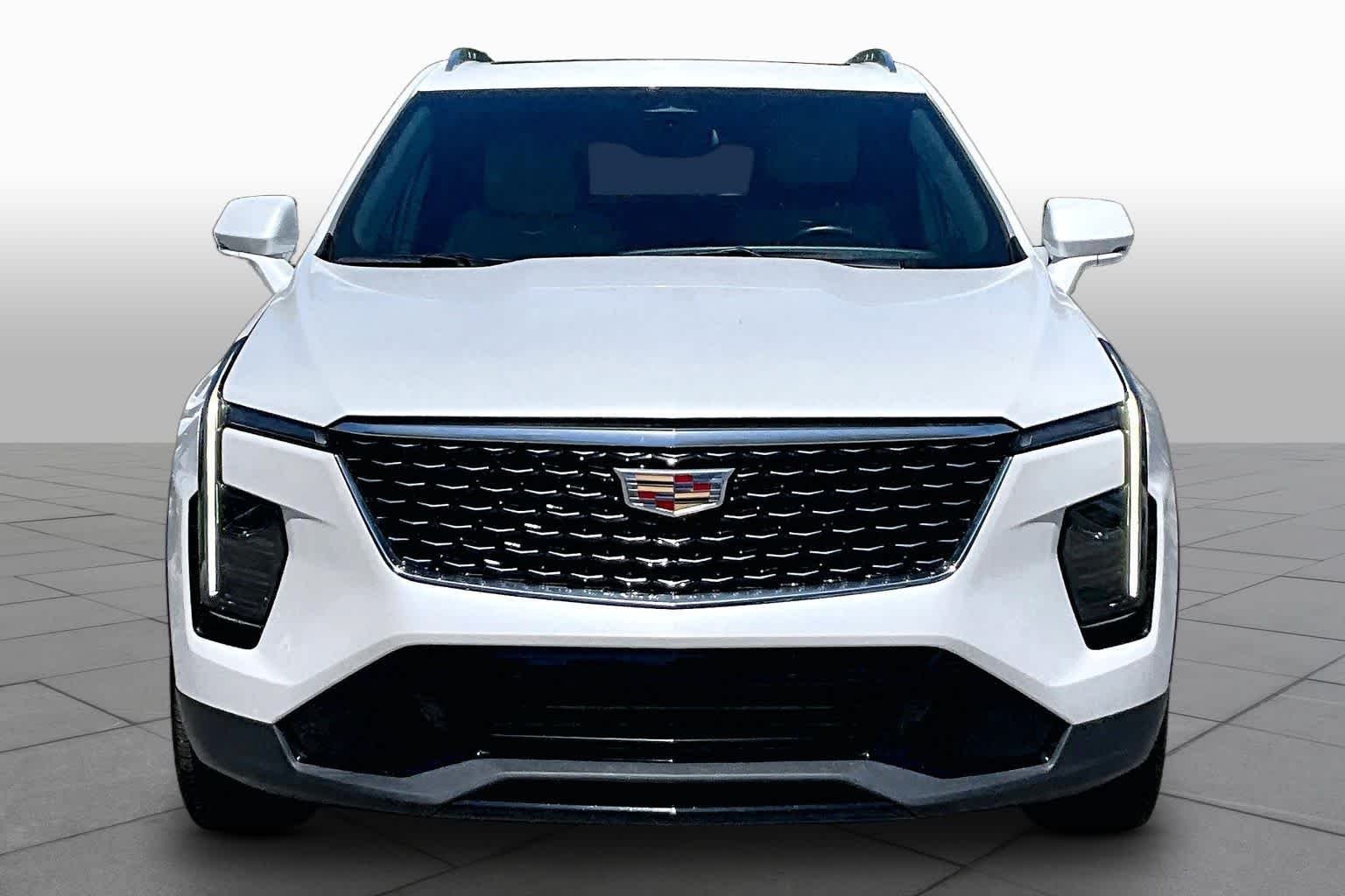 Used 2024 Crystal White Tricoat Cadillac FWD Premium Luxury image 4