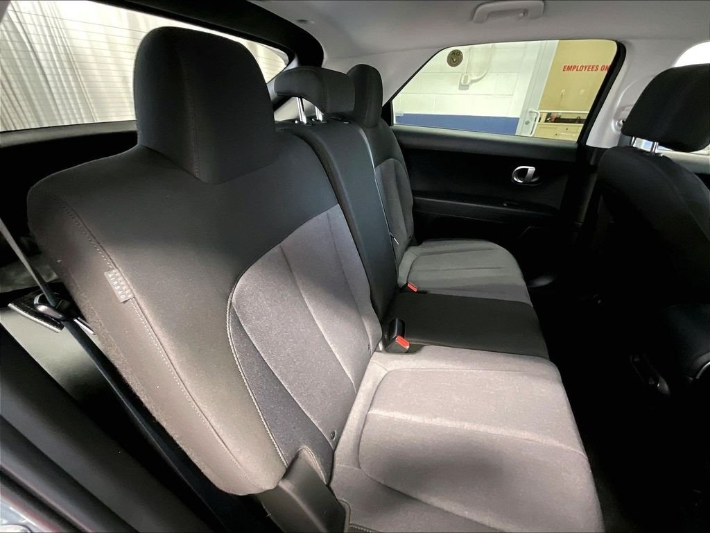 Used 2024 Green Hyundai SEL image 16