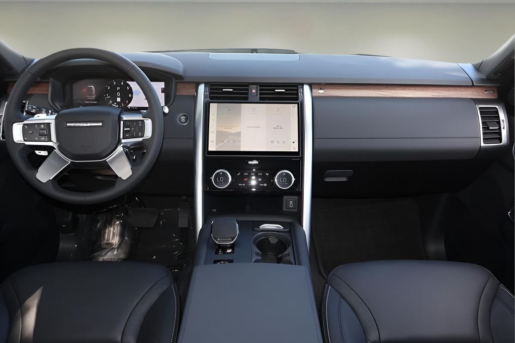 2026 Land Rover Discovery S - Photo 16