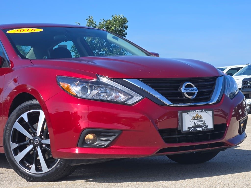 Used 2018 Nissan Altima SR with VIN 1N4AL3APXJC221295 for sale in Lindenhurst, IL