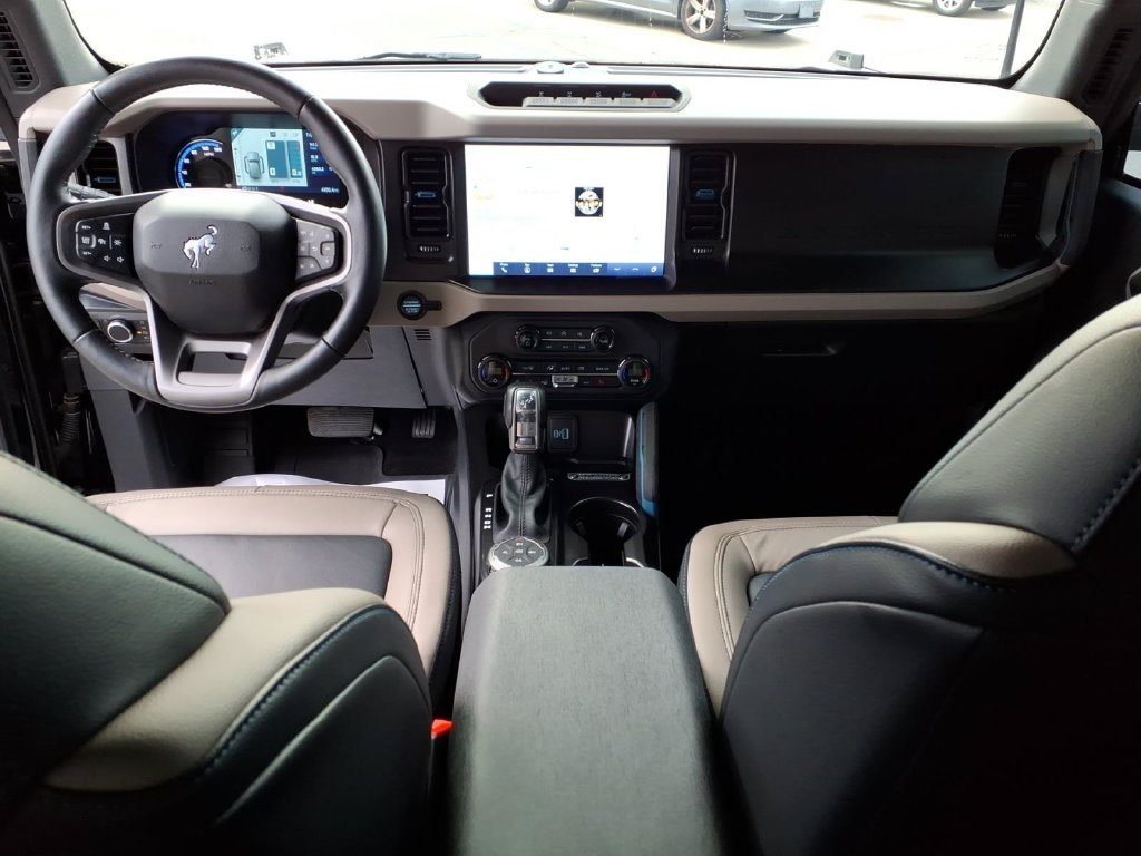 Used 2023 Shadow Black Ford Wildtrak image 30