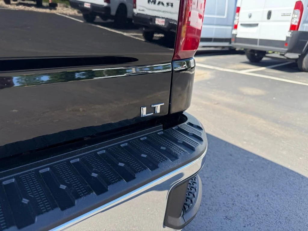 Used 2020 Black Chevrolet LT image 39