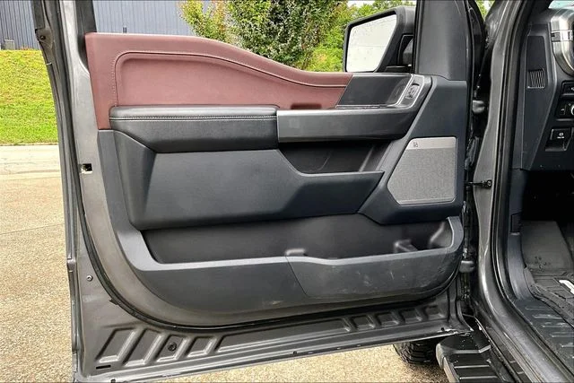 Used 2022 Gray Ford Lariat image 17