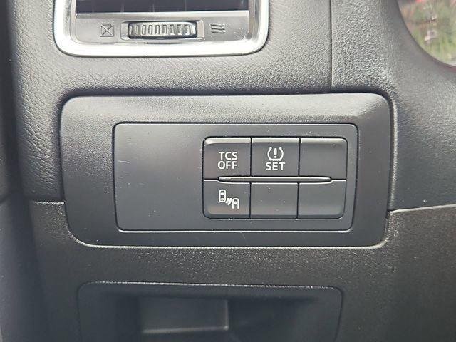 Used 2016 Black Mazda Touring image 17