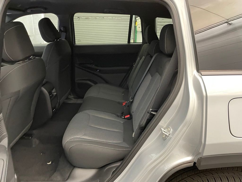 New 2026 Silver Zynith Clear-Coat Exterior Paint Jeep Laredo image 15