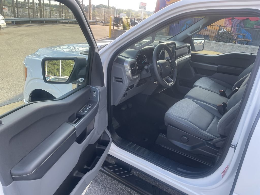 Used 2022 White Ford XL image 14
