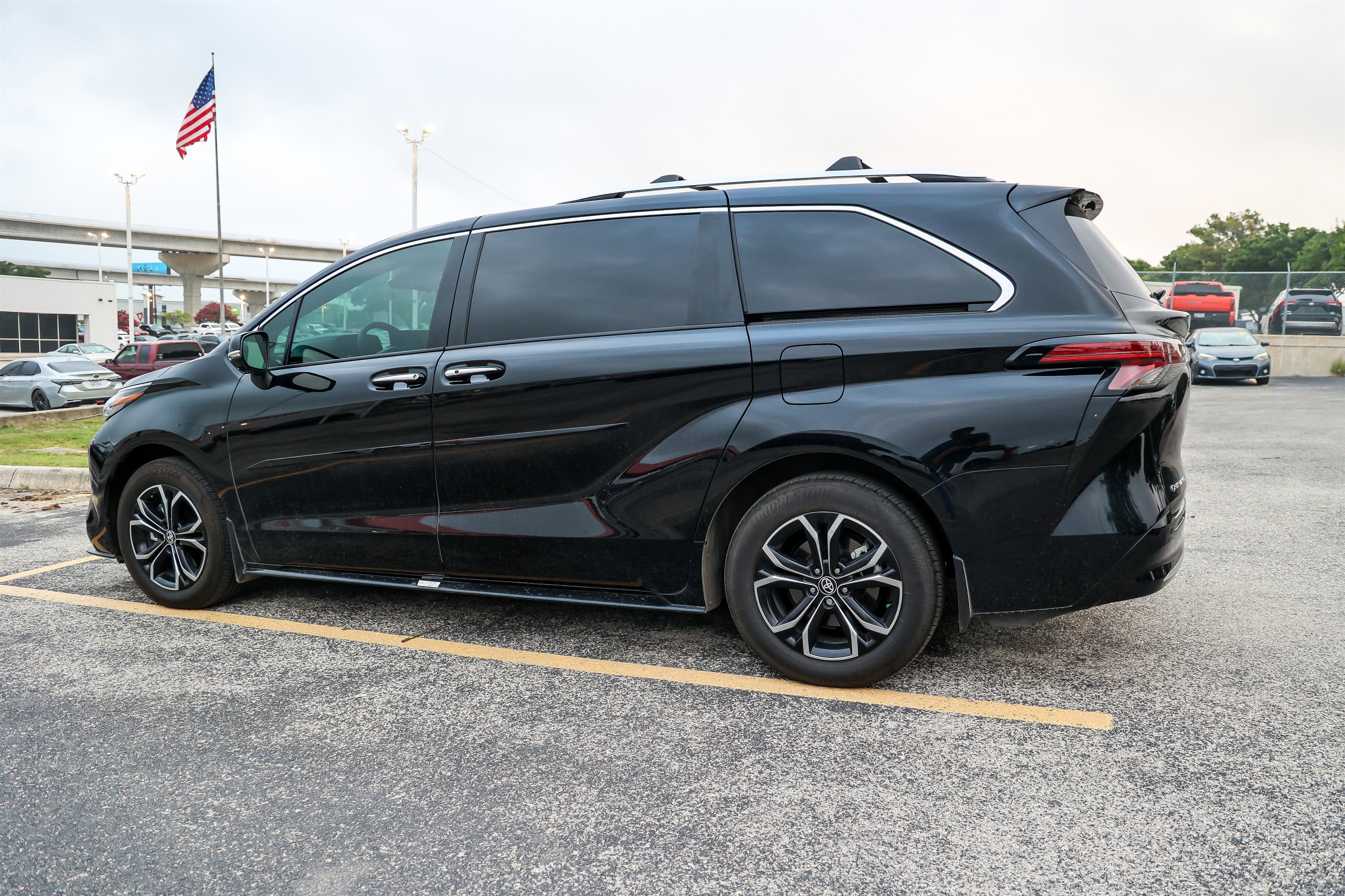 Used 2025 MIDNIGHT BLACK ME Toyota Platinum image 9