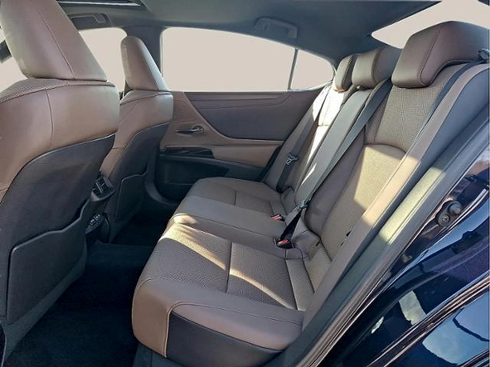 Certified Used 2022 Nightfall Mica Lexus  image 13