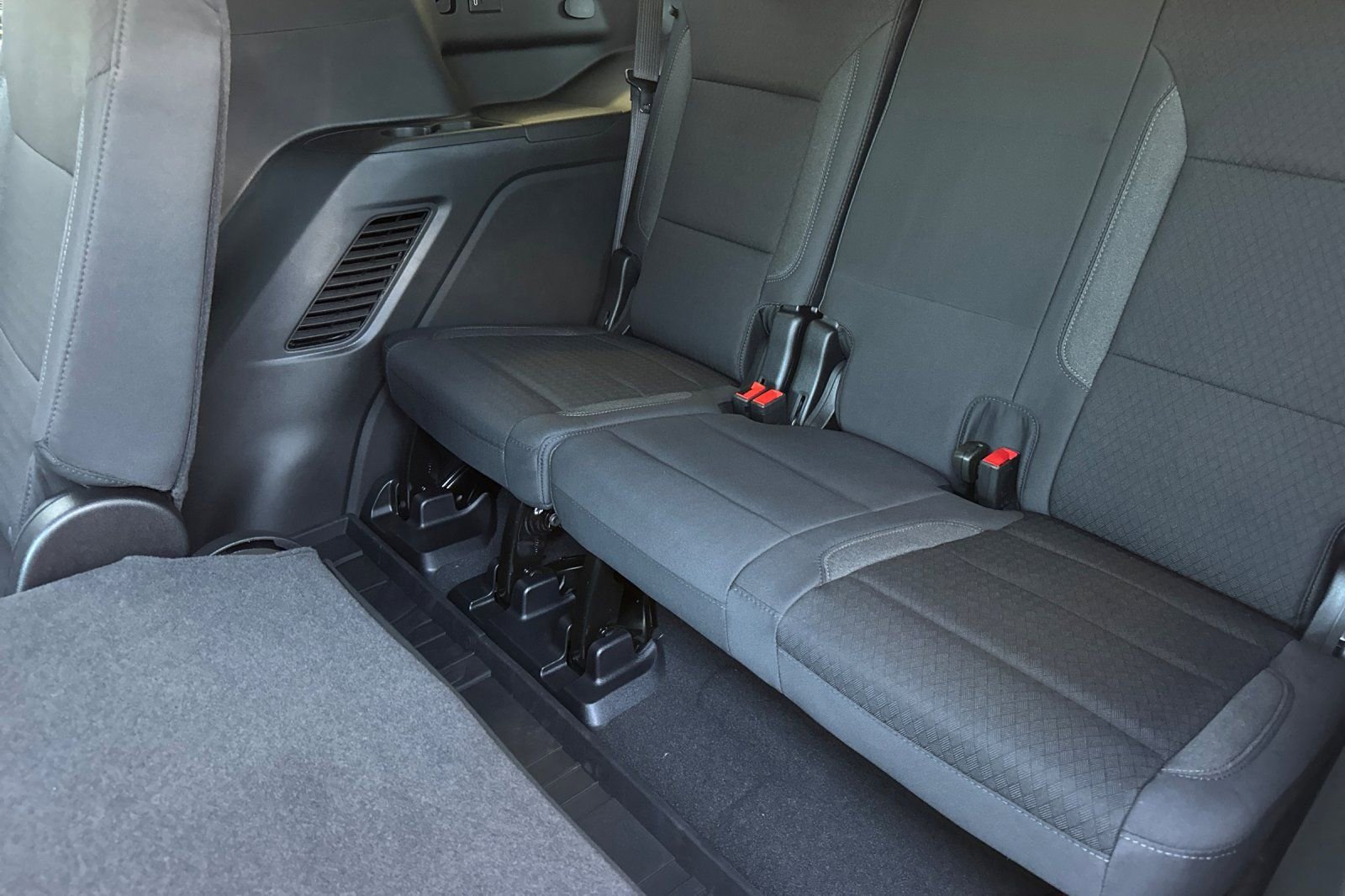 2026 Chevrolet Tahoe LS - Photo 15