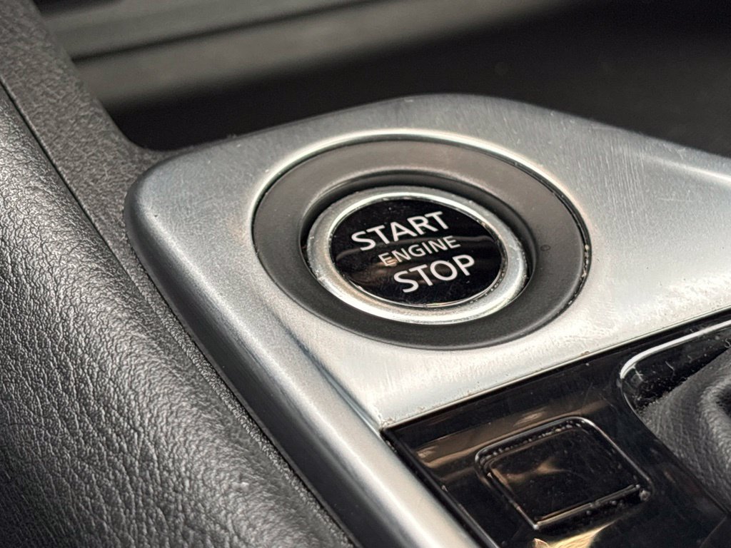 Used 2025 White Nissan SV image 27