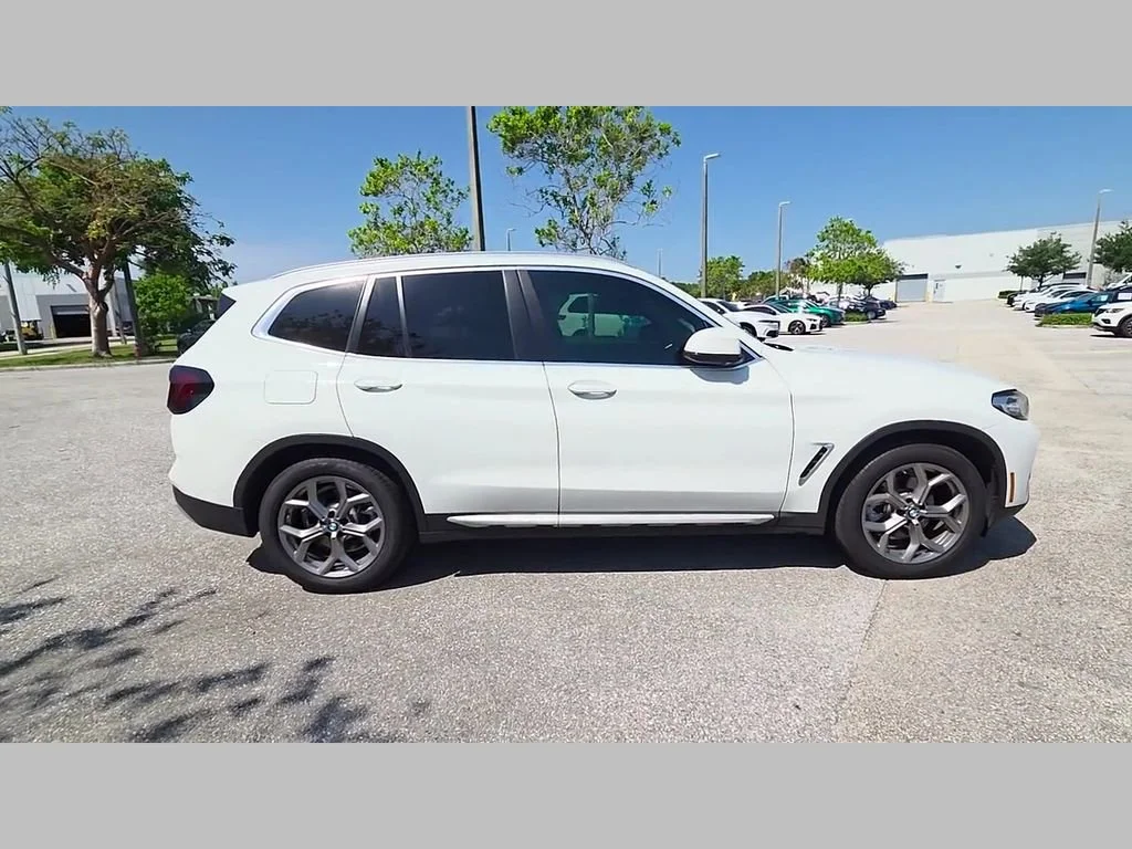Used 2023 Alpine White BMW xDrive30i image 35