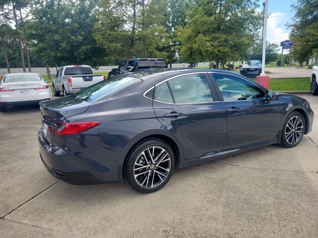 Certified Used 2025  Toyota XLE image 8