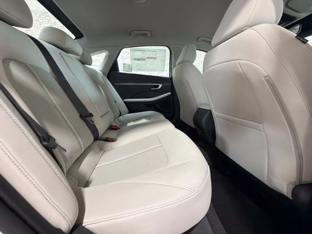 New 2027 Serenity White Hyundai SEL Sport image 15