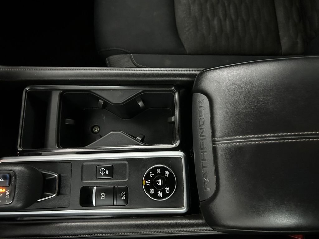 Used 2022 Gray Nissan S image 23
