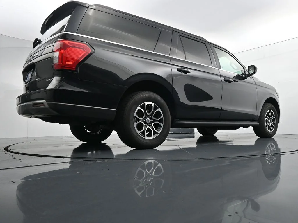 Used 2024 Black Ford XLT image 23