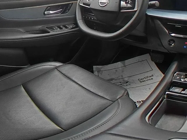 Used 2025 Silver Nissan Platinum image 38