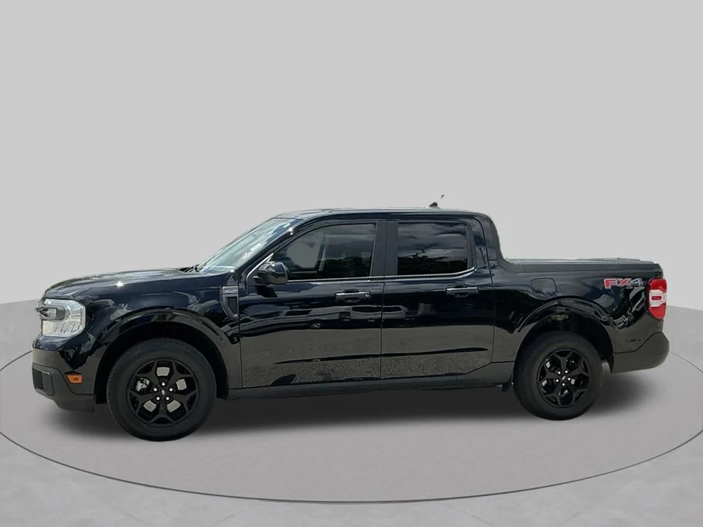 Used 2024 Black Ford XLT image 3