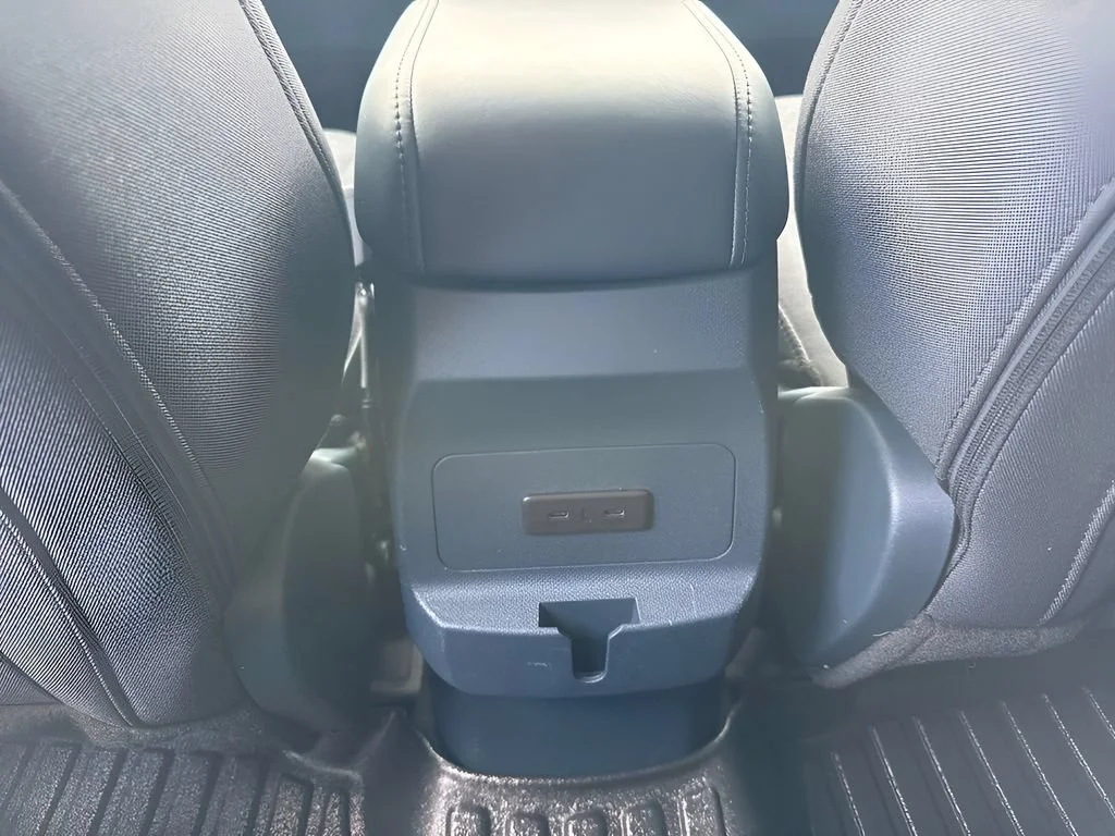 Used 2025  Ford XL image 11