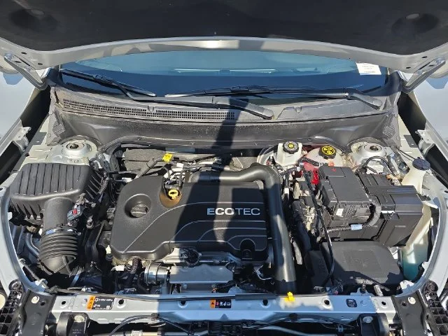 Used 2020 Silver GMC SLE image 30