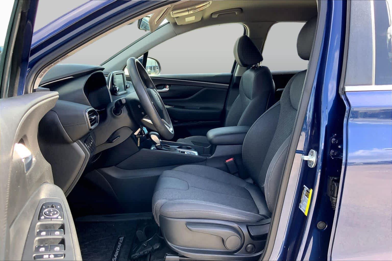 Used 2019 Stormy Sea Hyundai SE image 8