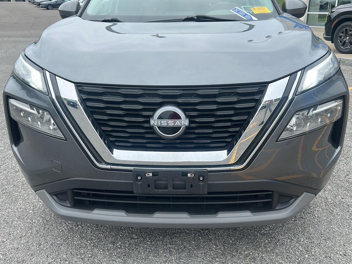 Used 2023 Gun Metallic Nissan SV image 22