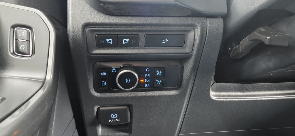Used 2023 Avalanche Ford XLT image 16