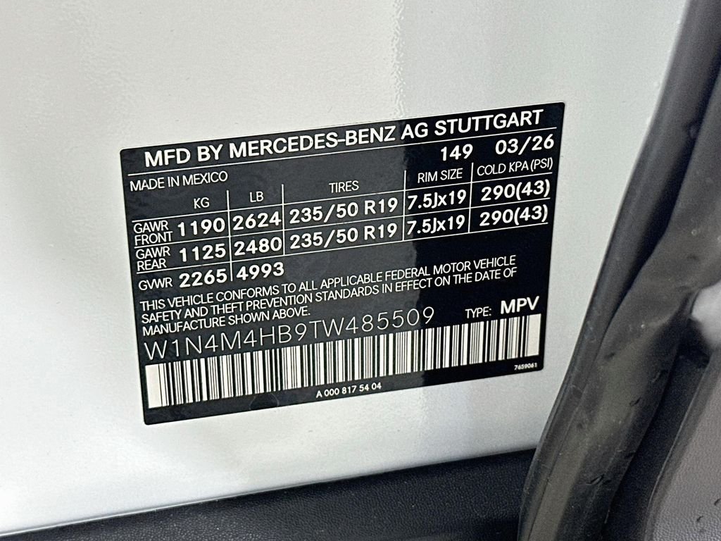 New 2026 Polar White Mercedes-Benz GLB 250 image 31
