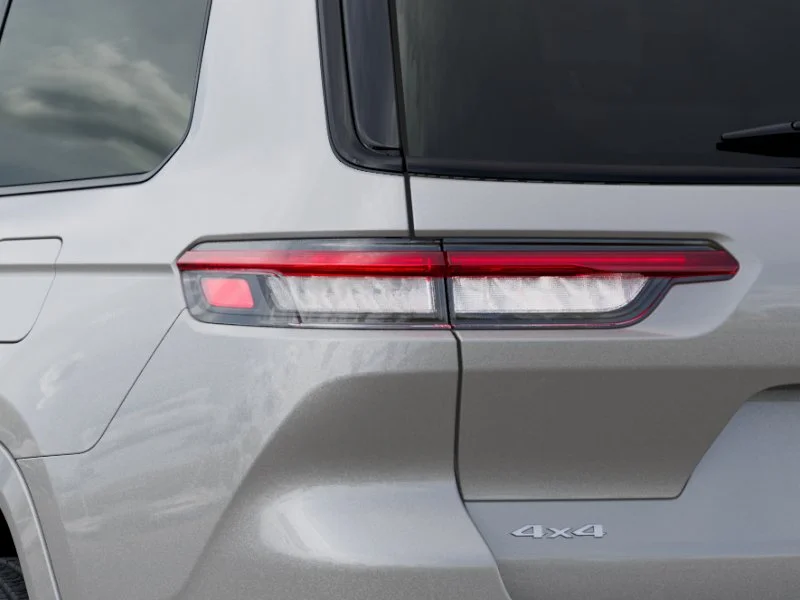 New 2026 Silver Zynith Exterior Paint Jeep Summit image 35