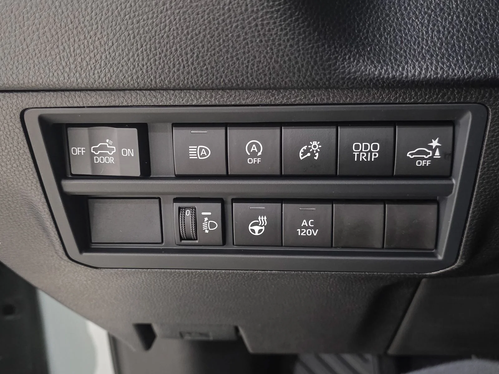 2026 Toyota Tundra SR5 - Photo 25
