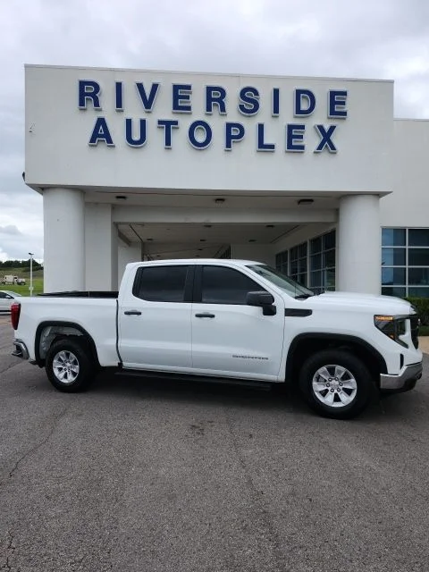 2023 GMC Sierra 4WD Crew Cab Short Box Pro's photo