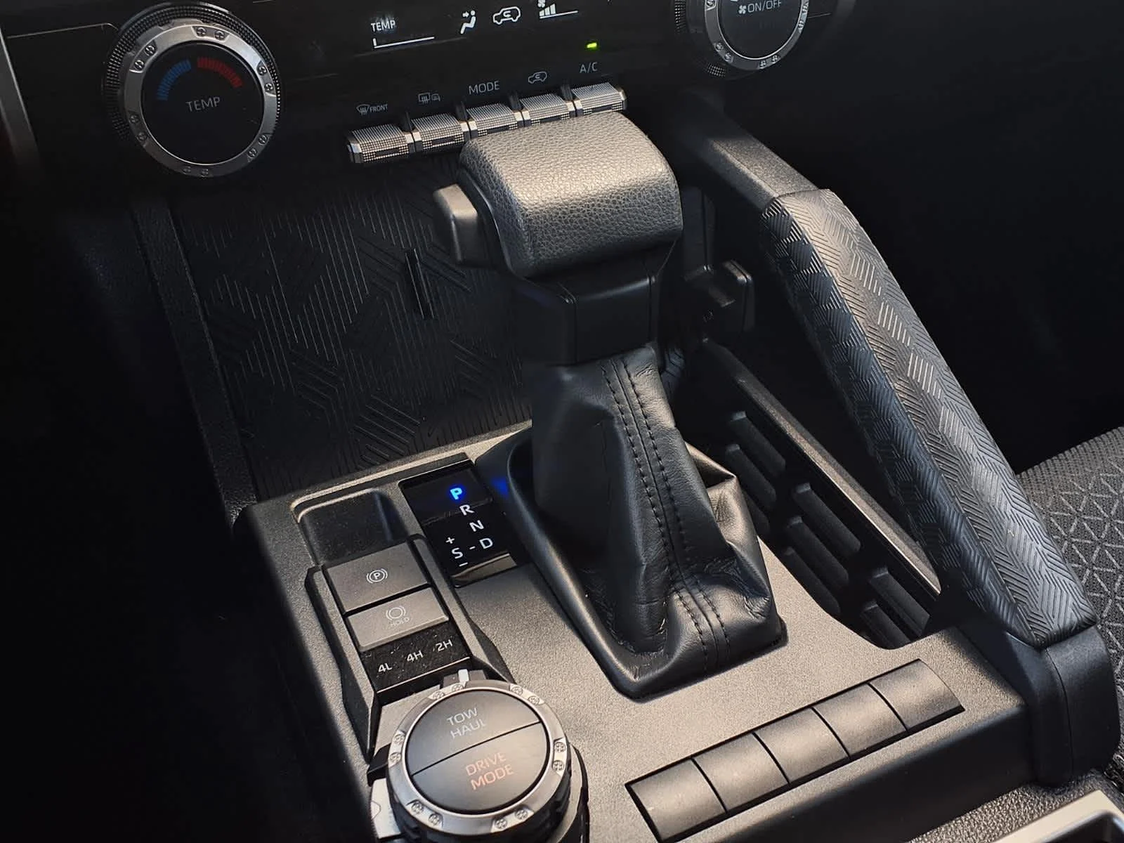 Used 2025 Cutting Edge Toyota SR5 image 18