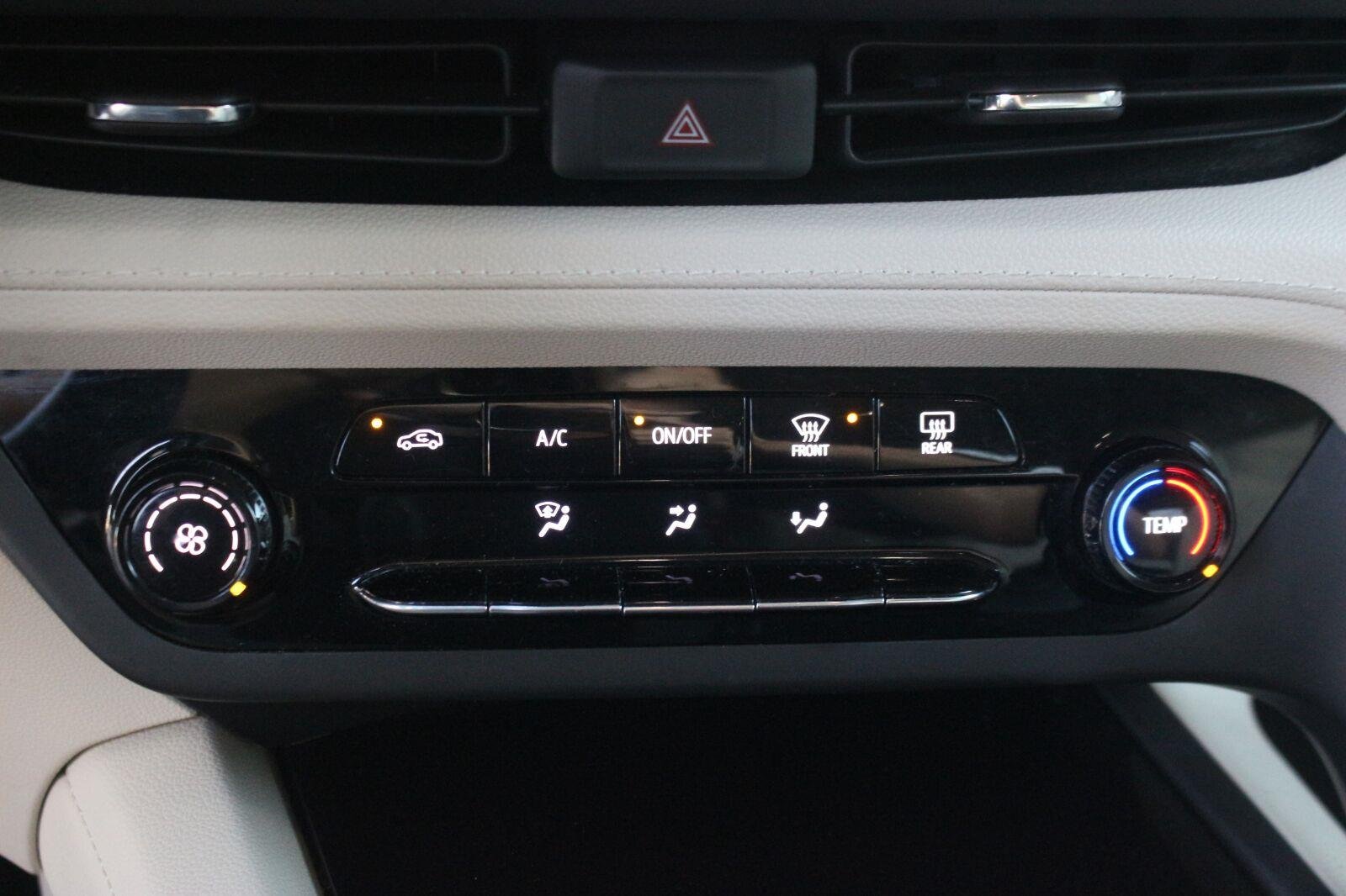 Used 2022 SUMMIT WHITE Buick Preferred image 25