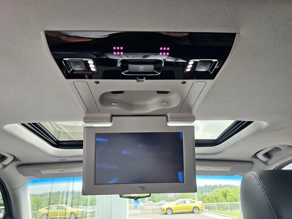 Used 2020 BLACK RAVEN Cadillac Premium Luxury image 20