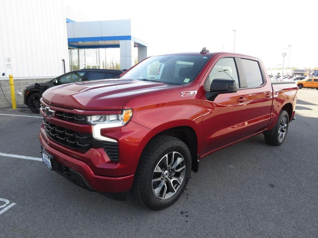 Used 2023 Radiant Red Tintcoat Chevrolet RST image 11