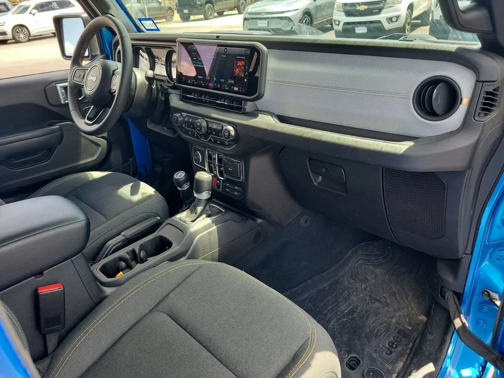 Used 2024 Blue Jeep Willys image 27