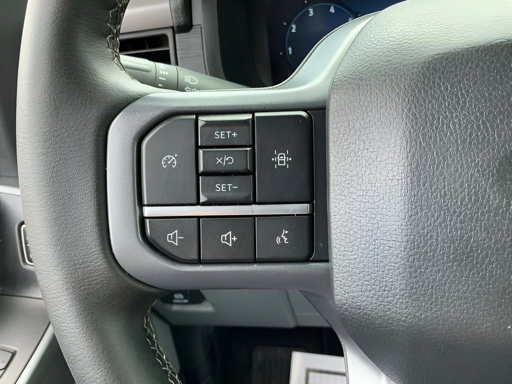 Used 2025 Gray Ford XLT image 22