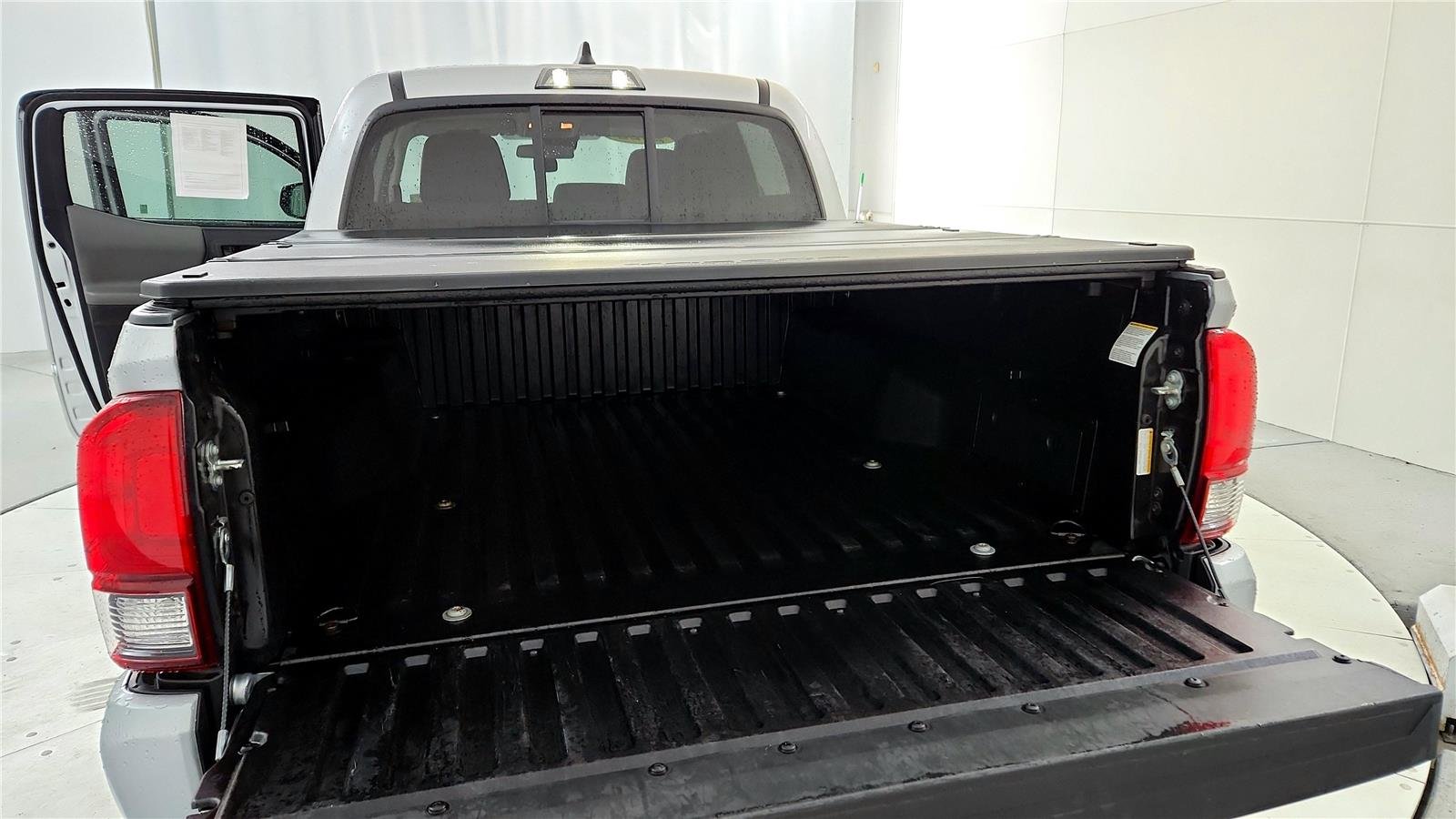 2022 Toyota Tacoma SR - Photo 20