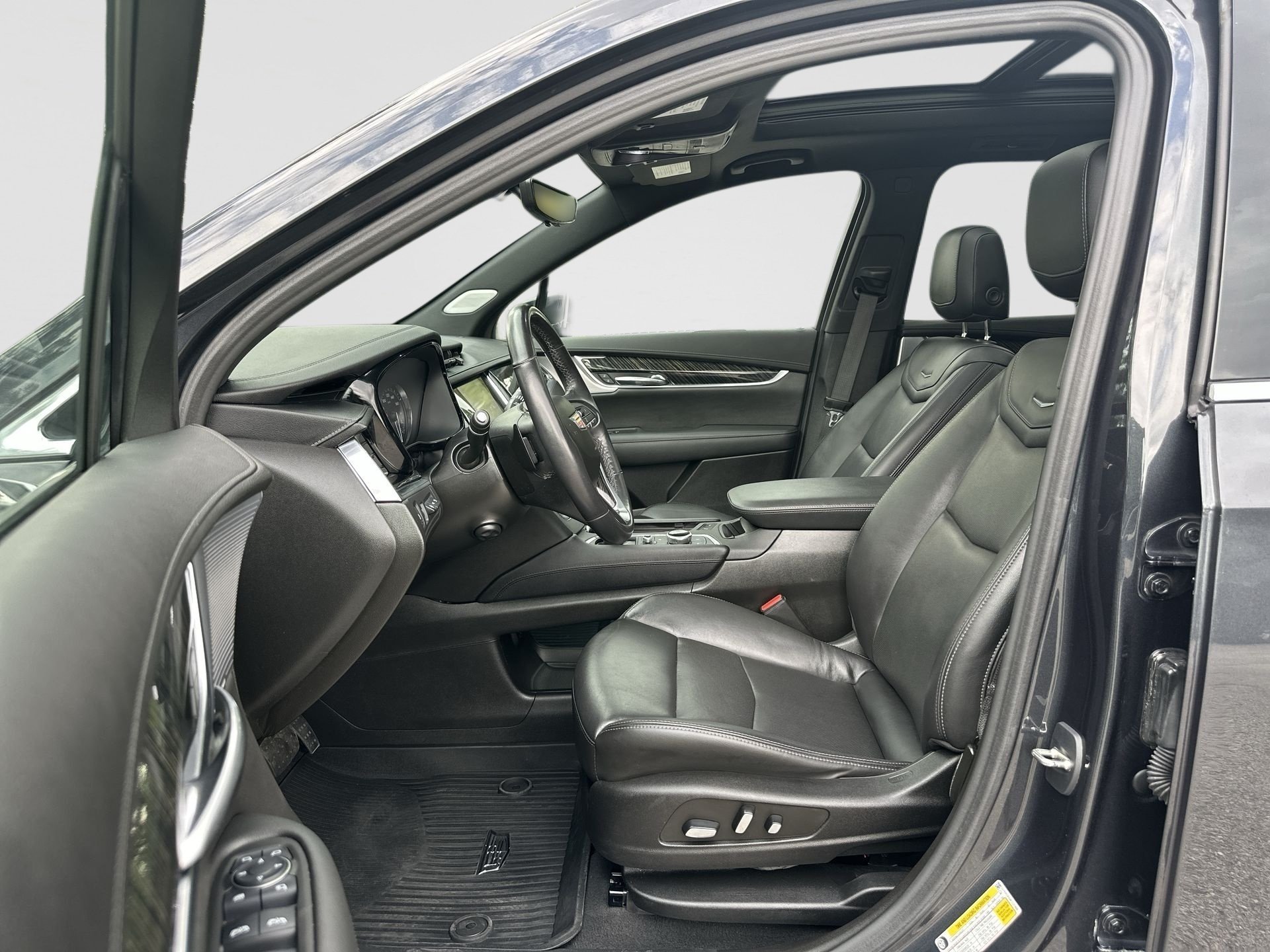 Used 2023 WILDER METALLIC Cadillac FWD Premium Luxury image 20