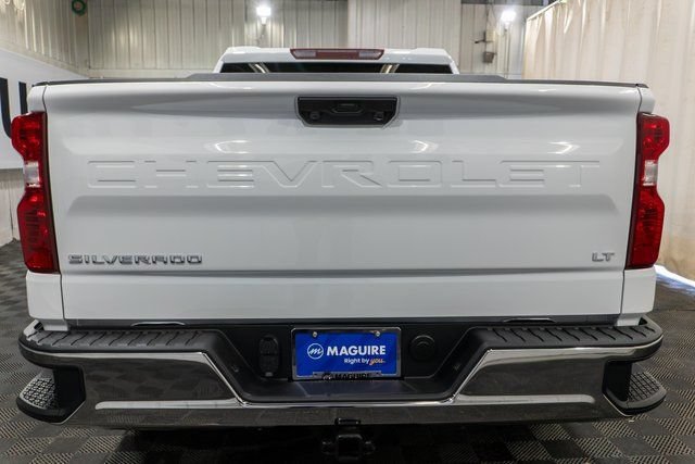 New 2026 Summit White Chevrolet LT (2FL) image 6